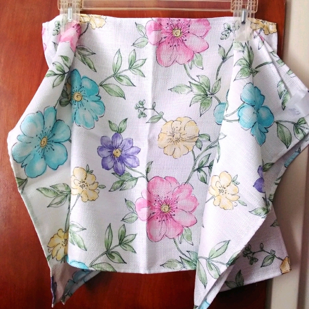 Kohl's 3 Fabric Floral Napkins